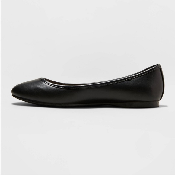 Universal Thread Everly Round Toe Ballet Flats - Picture 2 of 11